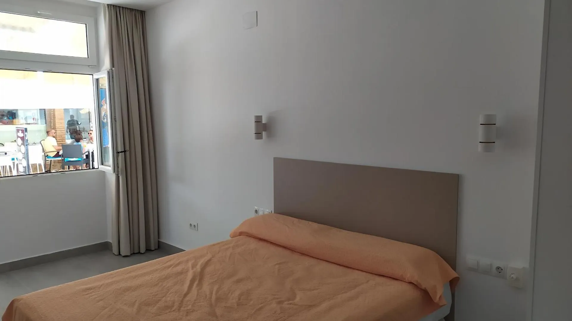 Carihuela Beach Apartamentos Torremolinos