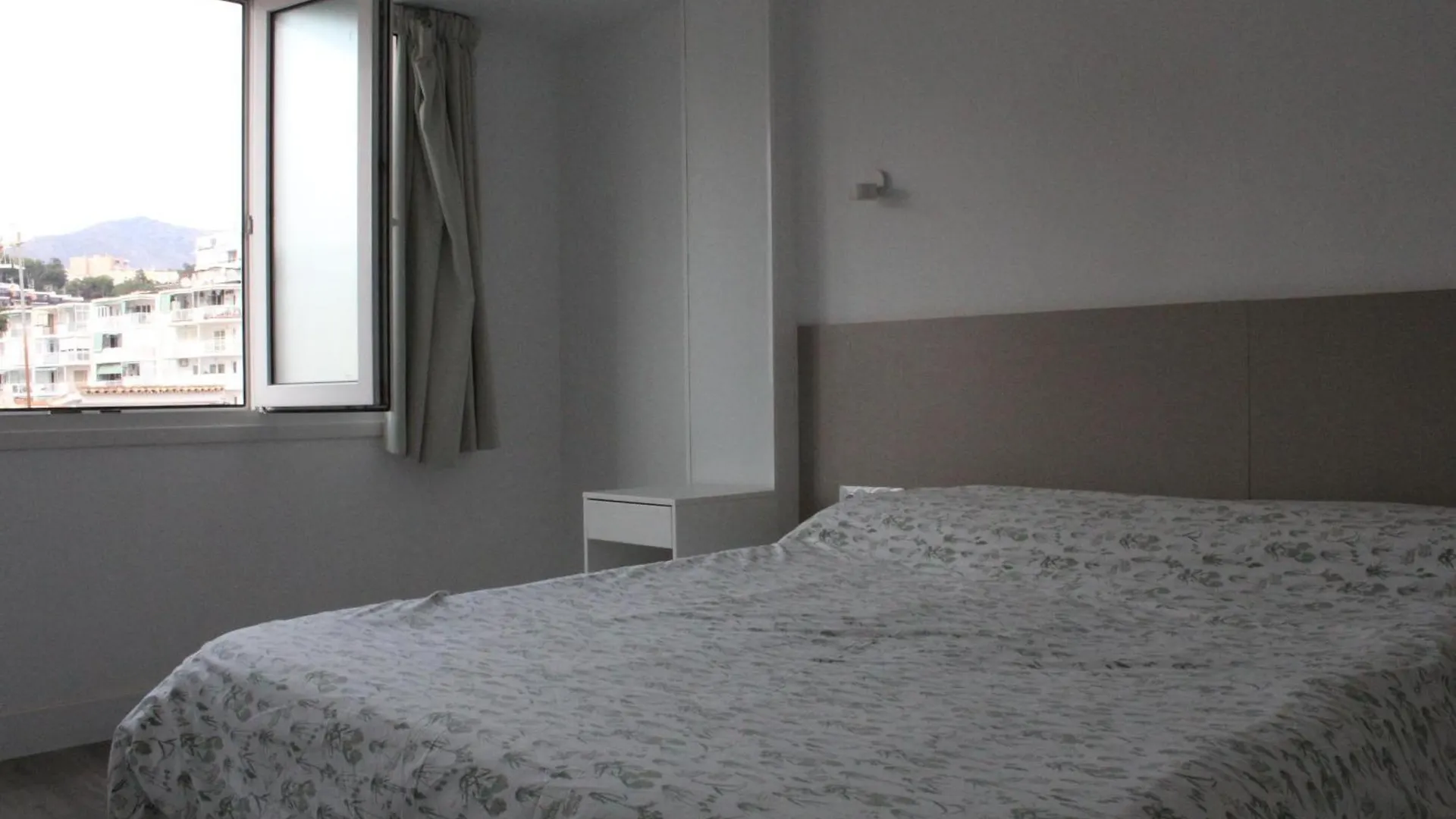 Carihuela Beach Apartamentos Torremolinos