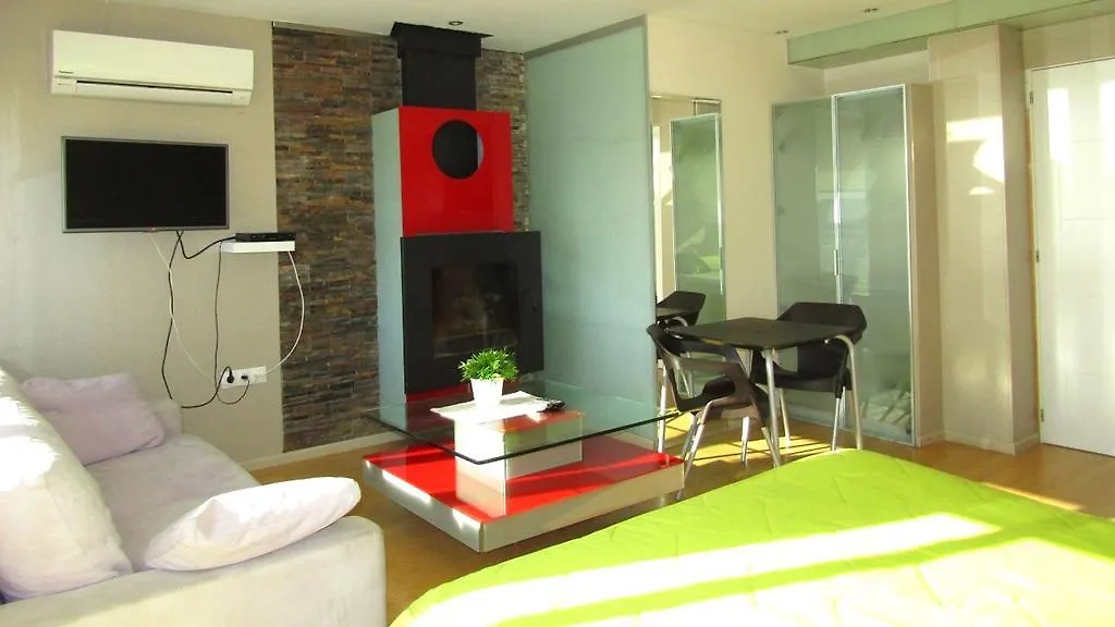 Carihuela Beach Apartamentos Torremolinos España