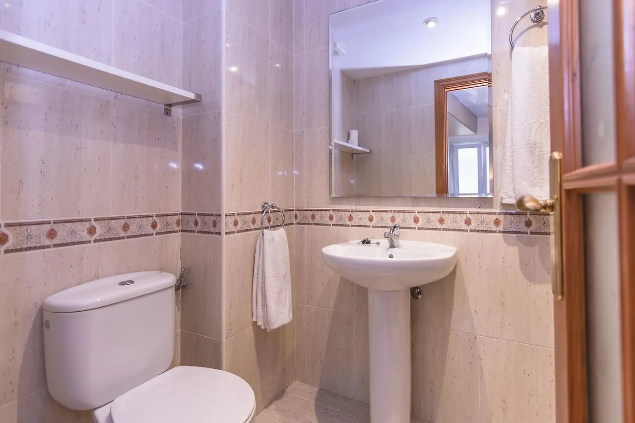 Carihuela Beach Apartamentos Torremolinos 0*,